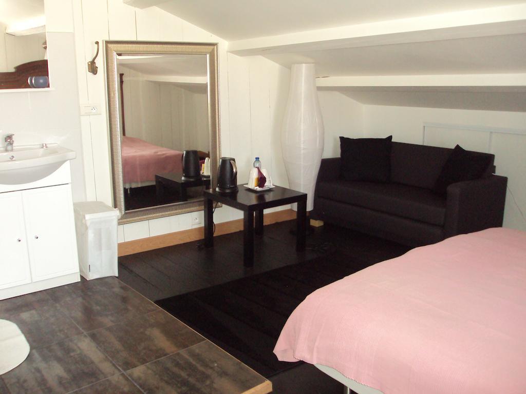 Le Poulailler De L'Ile De Re Apartment Saint-Martin-de-Re Phòng bức ảnh